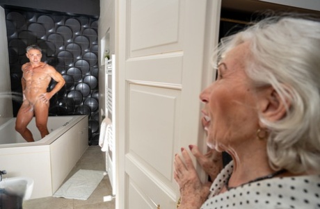 granny Verrückte Preise top heiße foto