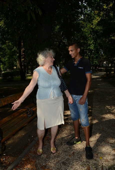 Flugbegleiterin 87 Jahre alt Frau kunst erotische foto