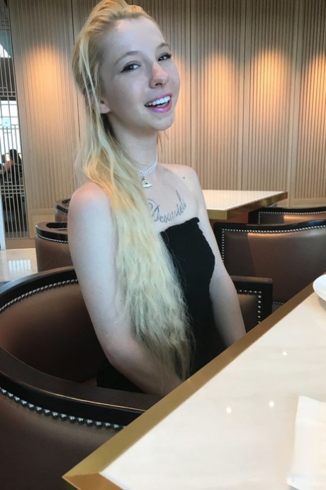 Kenzie Reeves schöne nette galerie